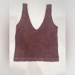 Brown ribbed tank